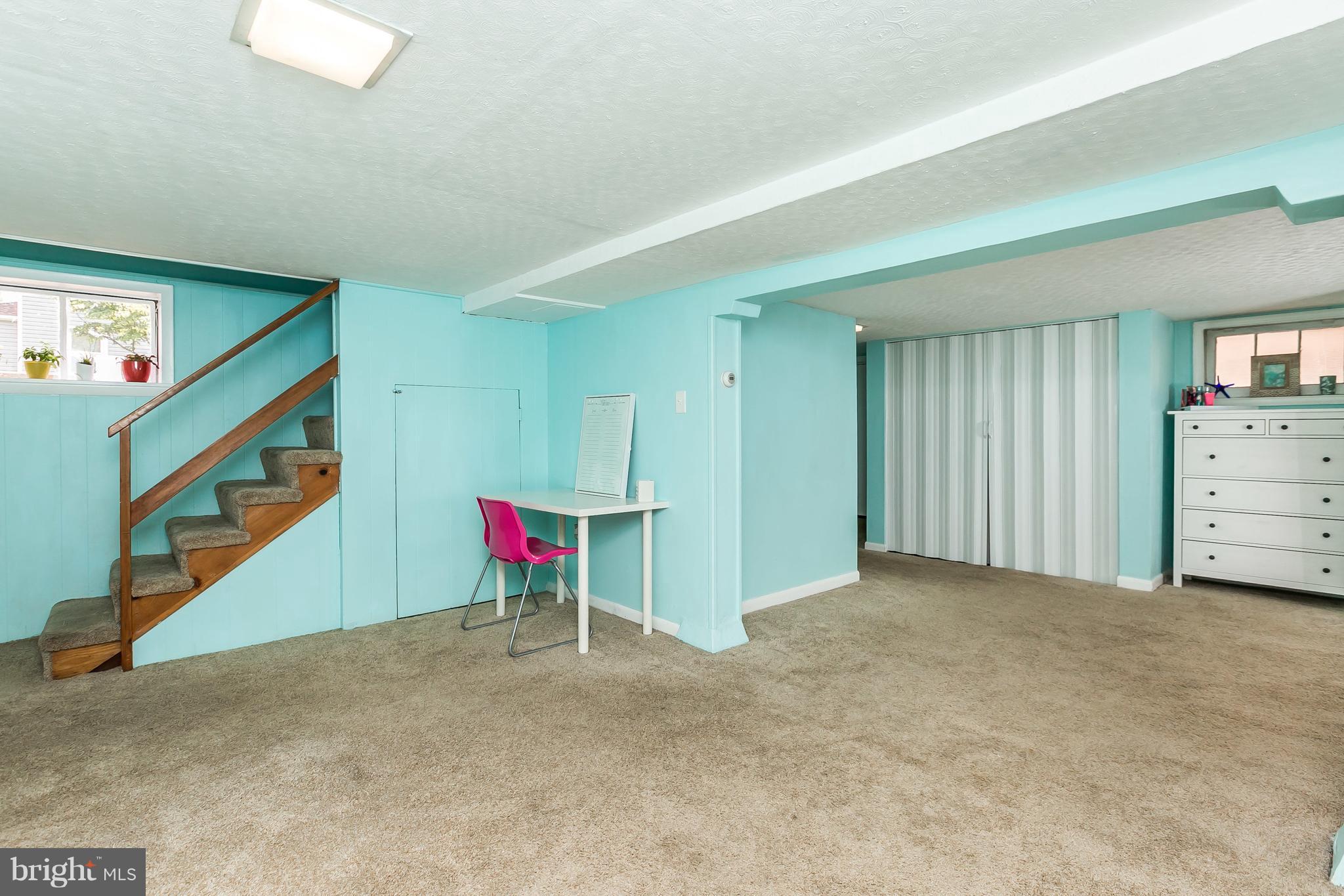 801 Woodsdale Road Baltimore, MD 21228 - Photo 20 of 29 Plenty of room to stretch out!