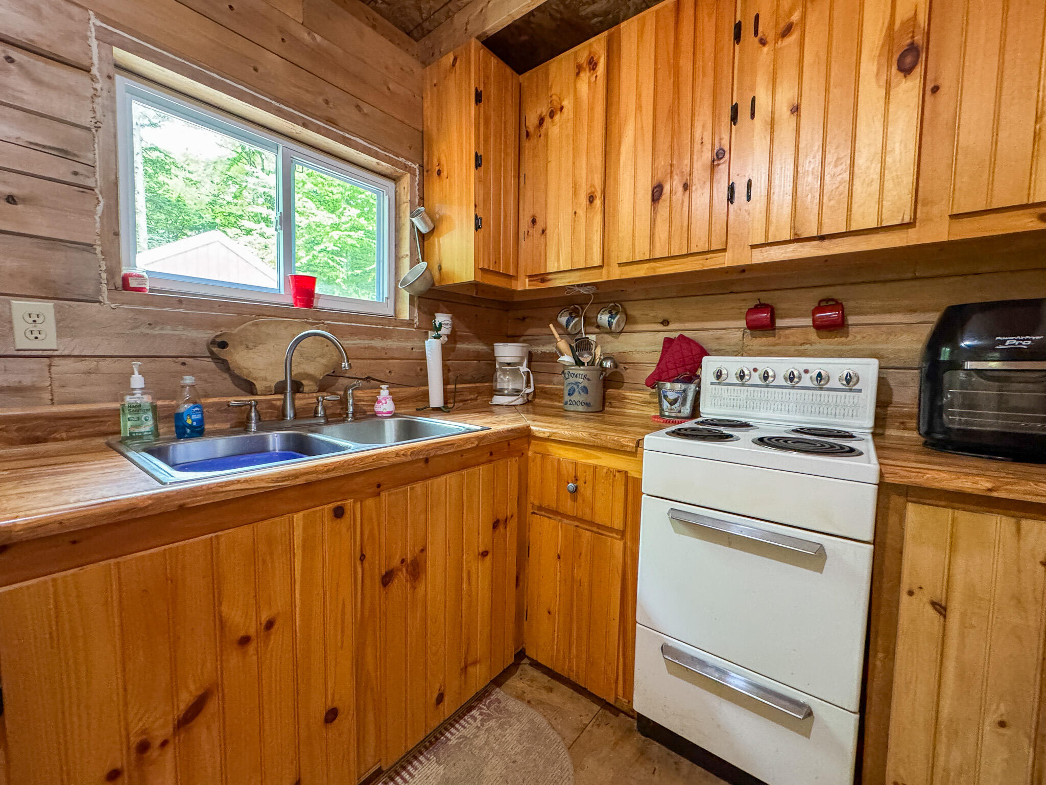 1740 Houston Road Lincoln, ME 04457 - Photo 18 of 27 17