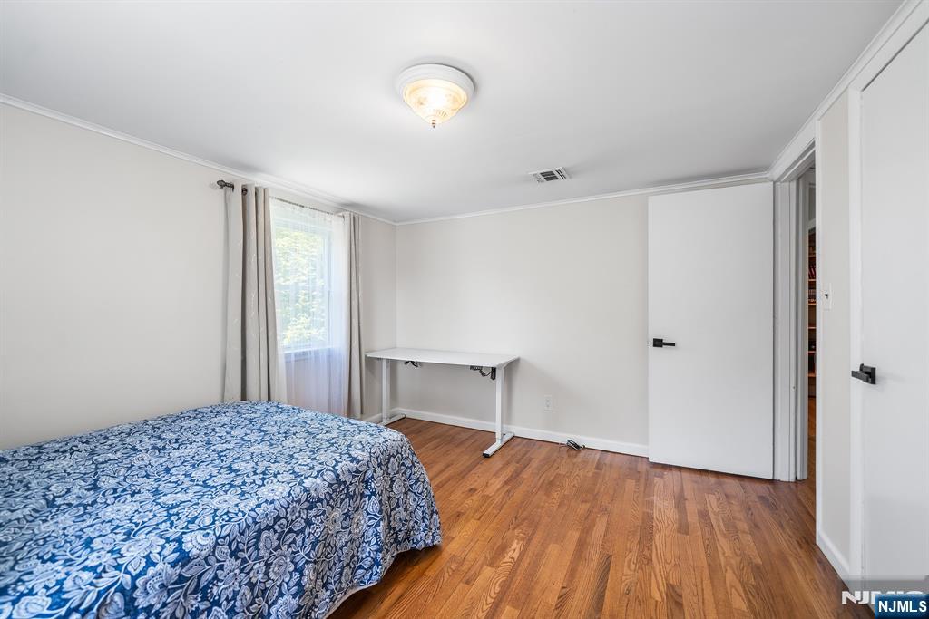 124 Crain Road Paramus, NJ 07652 - Photo 36 of 48