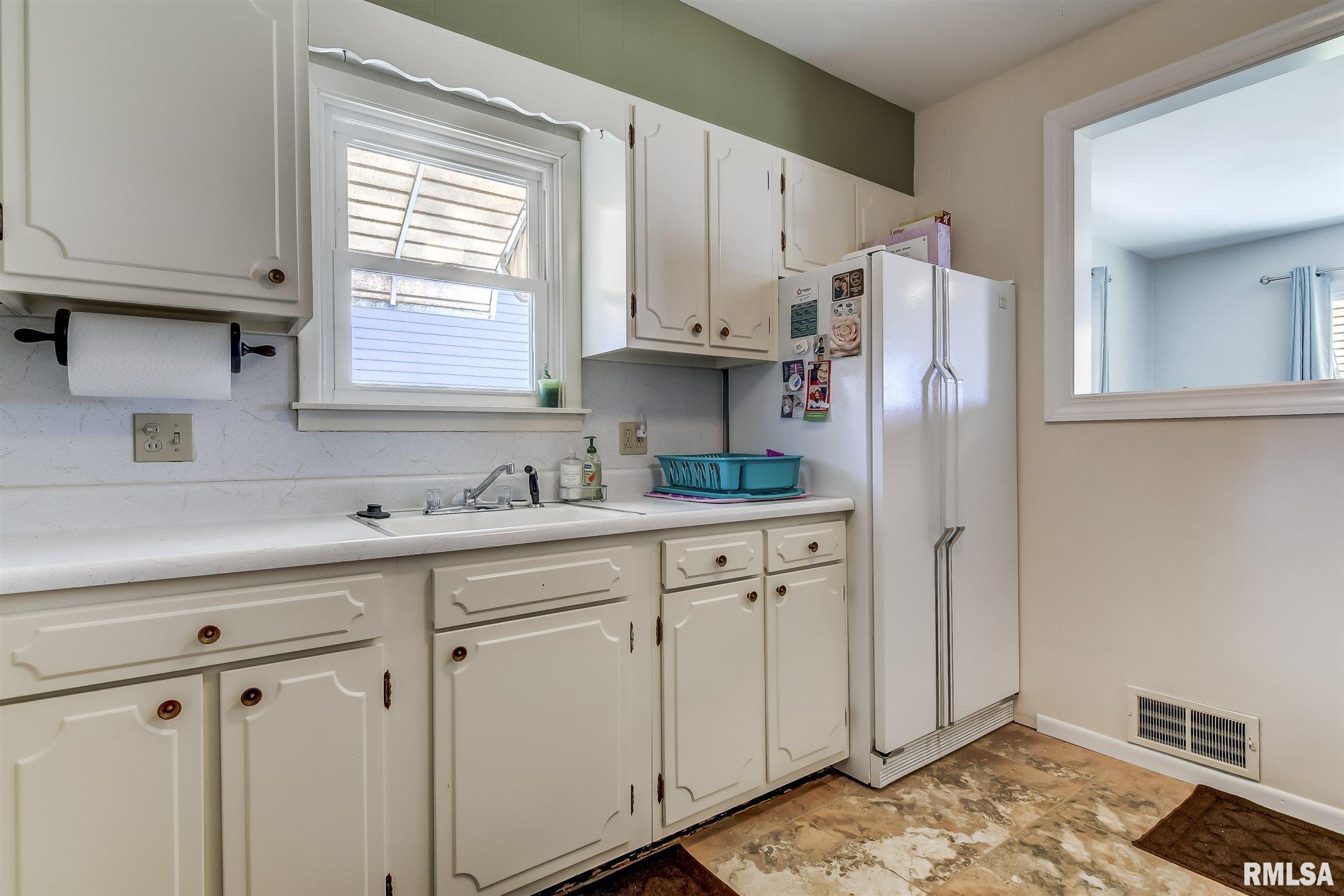 2520 South 4th Street Springfield, IL 62703 - Photo 7 of 21