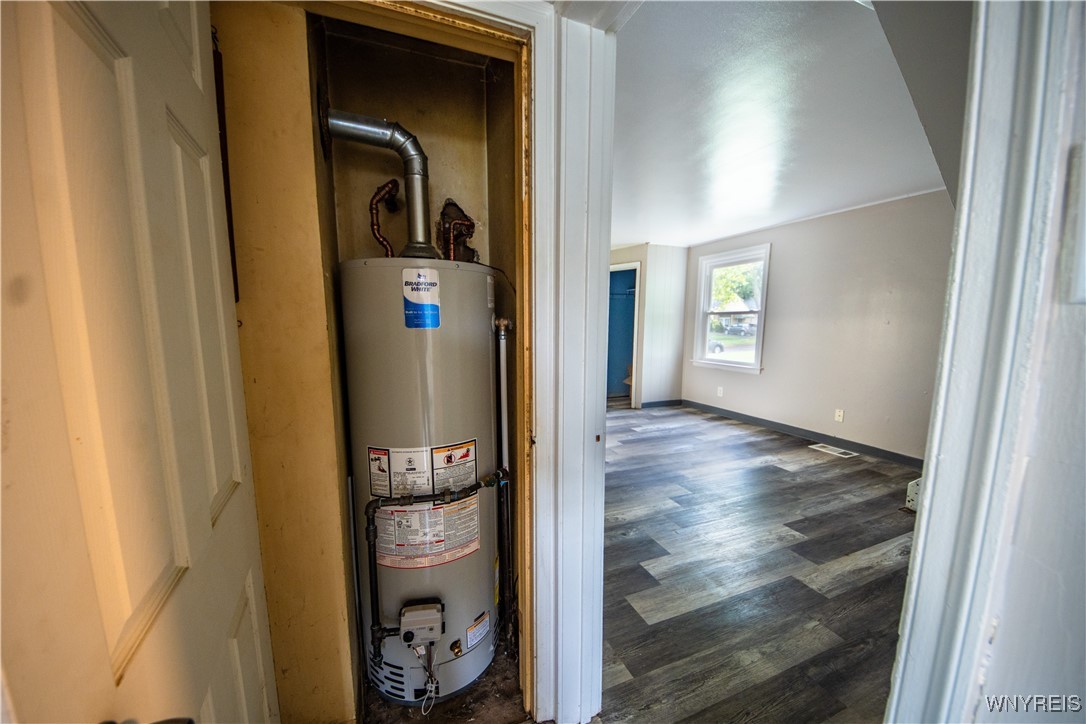 449 81st Street Niagara Falls, NY 14304 - Photo 20 of 30