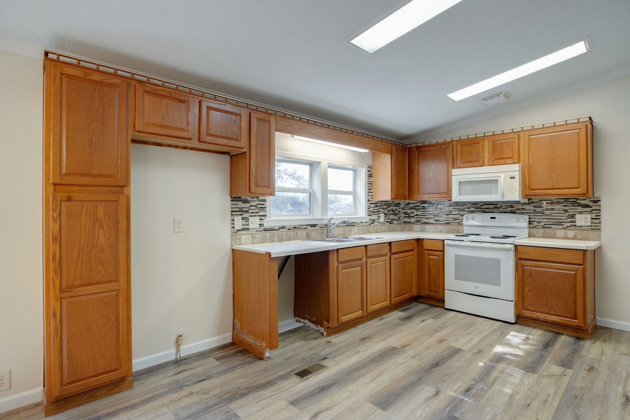 1287 Old Stage Road Dickson, TN 37055 - Photo 11 of 31 Gallery Image 11