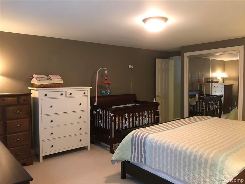875 Hampton Circle Rochester Hills, MI 48307 - Photo 33 of 47