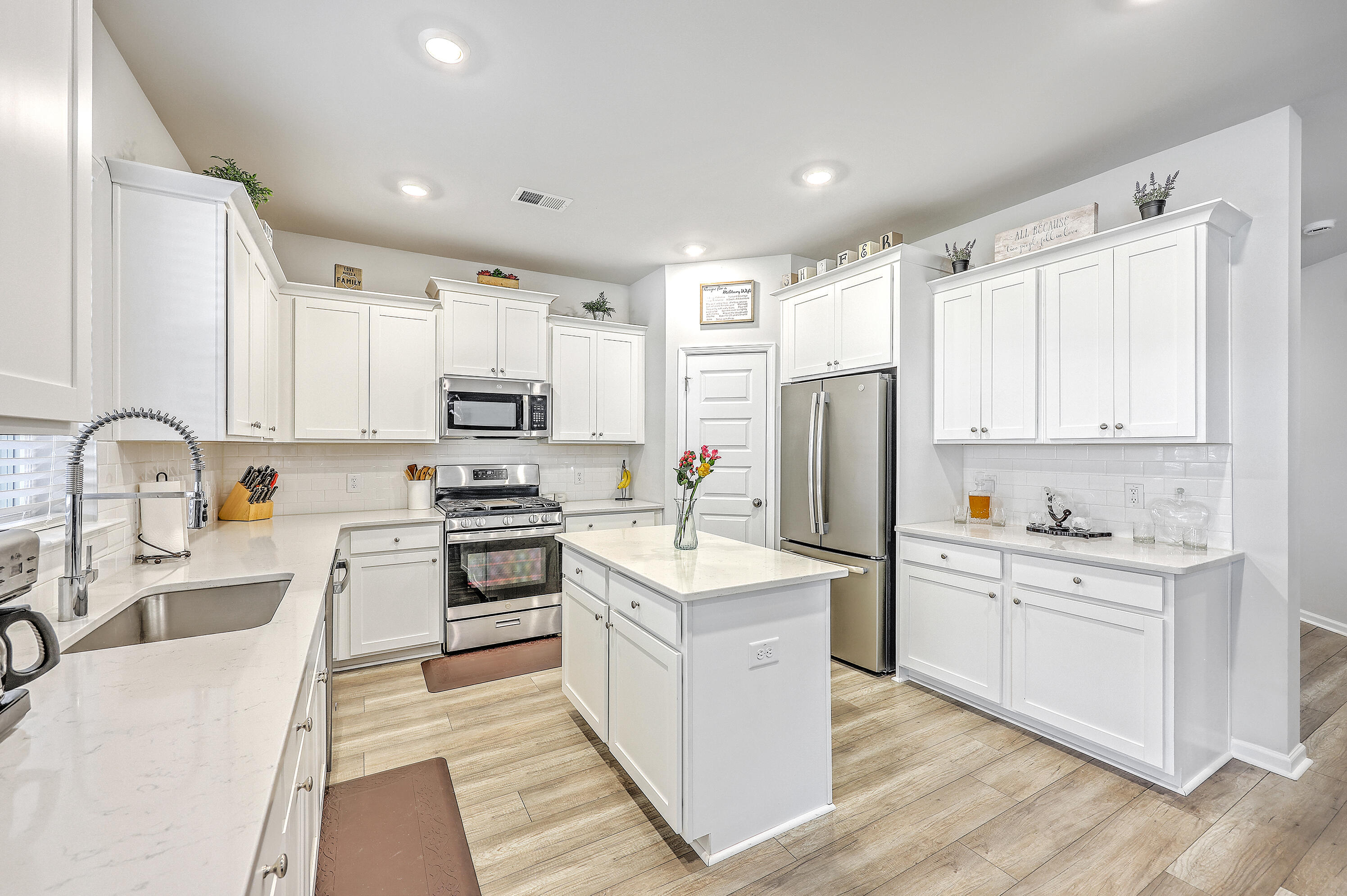 81 Red Blf Street Summerville, SC 29483 - Photo 16 of 47 Stainless appliances