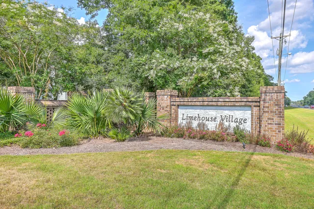 $429,900 | 81 Red Blf Street, Summerville, SC 29483