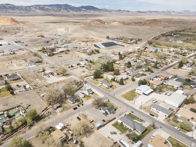 197 West 100 South Redmond, UT 84652 - Photo 35 of 41 Overview of rural landscape with nearby suburban area and a mountainous background