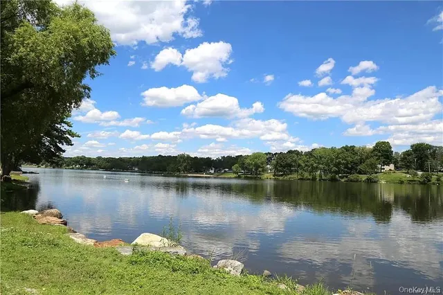 $3,500 | 12 Mamanasco Road, Carmel, NY 10512