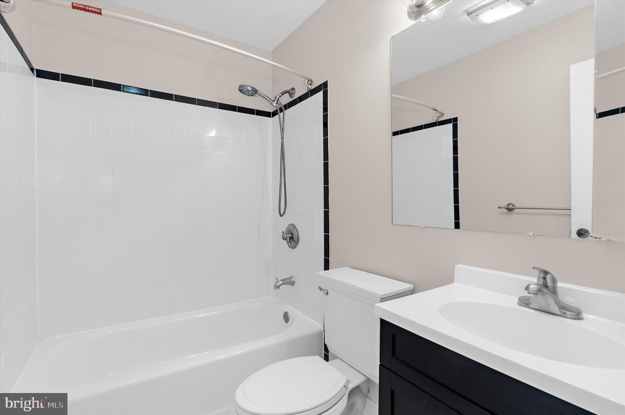 9221 Bellbeck Road Baltimore, MD 21234 - Photo 18 of 48 Primary en-suite bath