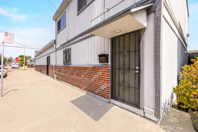 a view of a storage & utility room
