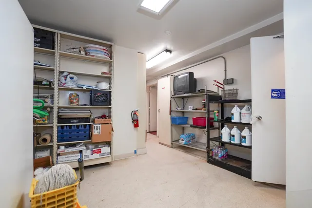 $890,000 | 2701 East 9th Street, Oakland, CA 94601