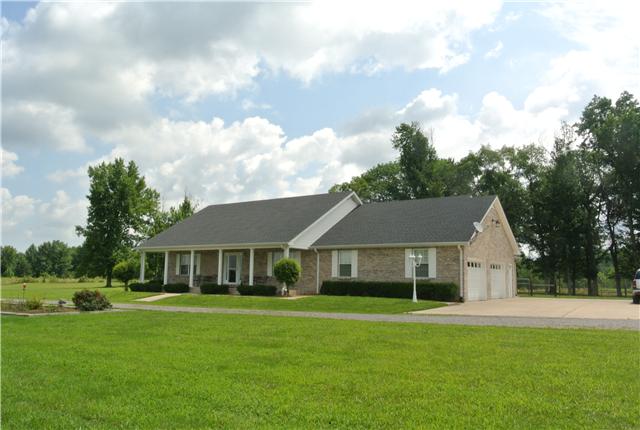 1622 Rock Bridge Road Bethpage, TN 37022 - Photo 1 of 20 Custom One-Owner, All Brick Offers Lasting Quality for the Long Haul