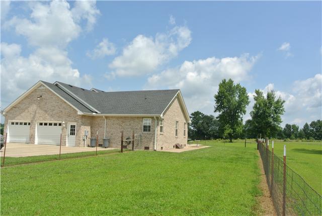 1622 Rock Bridge Road Bethpage, TN 37022 - Photo 14 of 20 Oversized Two Car Garage - Extra Storage- Convenient