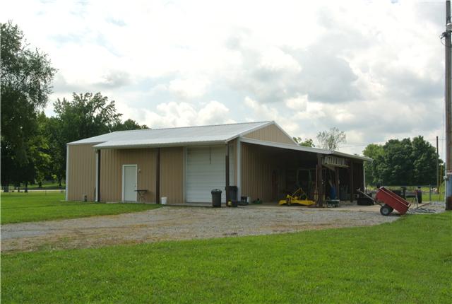 1622 Rock Bridge Road Bethpage, TN 37022 - Photo 17 of 20 Mega Storage - Fenced - Top Notch Construction