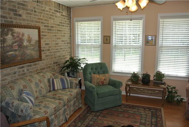 1622 Rock Bridge Road Bethpage, TN 37022 - Photo 4 of 20 Newly Constructed Morning Room w/Hardwood