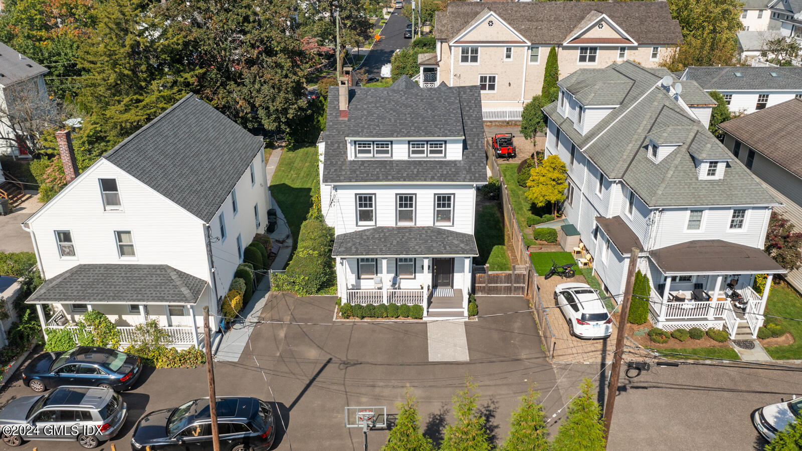 15 Elm Place Greenwich, CT 06830 - Photo 34 of 40 an aerial view of multiple houses