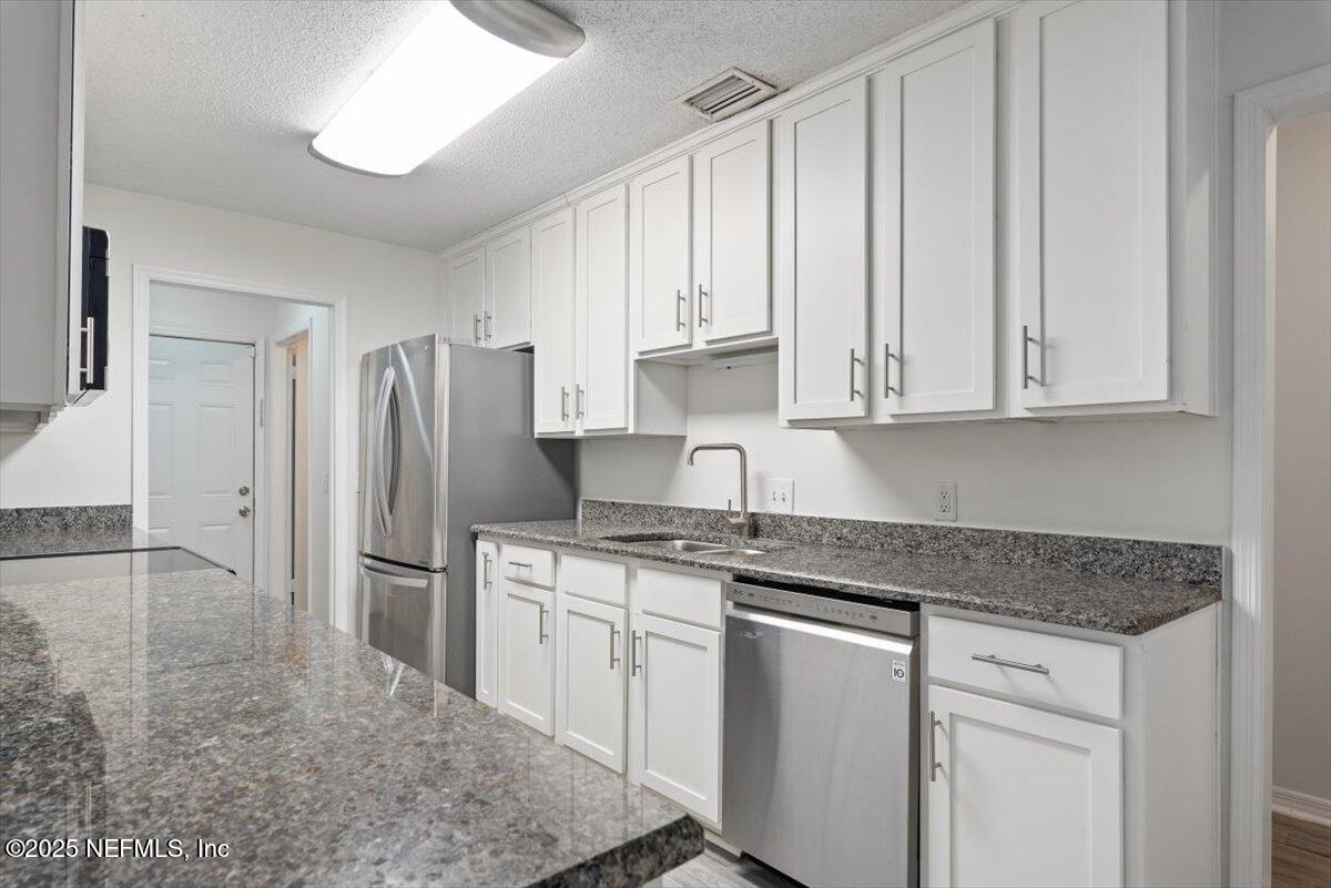 3379 Waverly Dock Road Jacksonville, FL 32223 - Photo 17 of 41 16-FULL-016