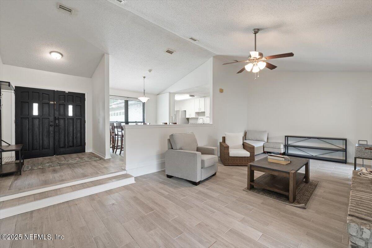 3379 Waverly Dock Road Jacksonville, FL 32223 - Photo 10 of 41 09-FULL-009