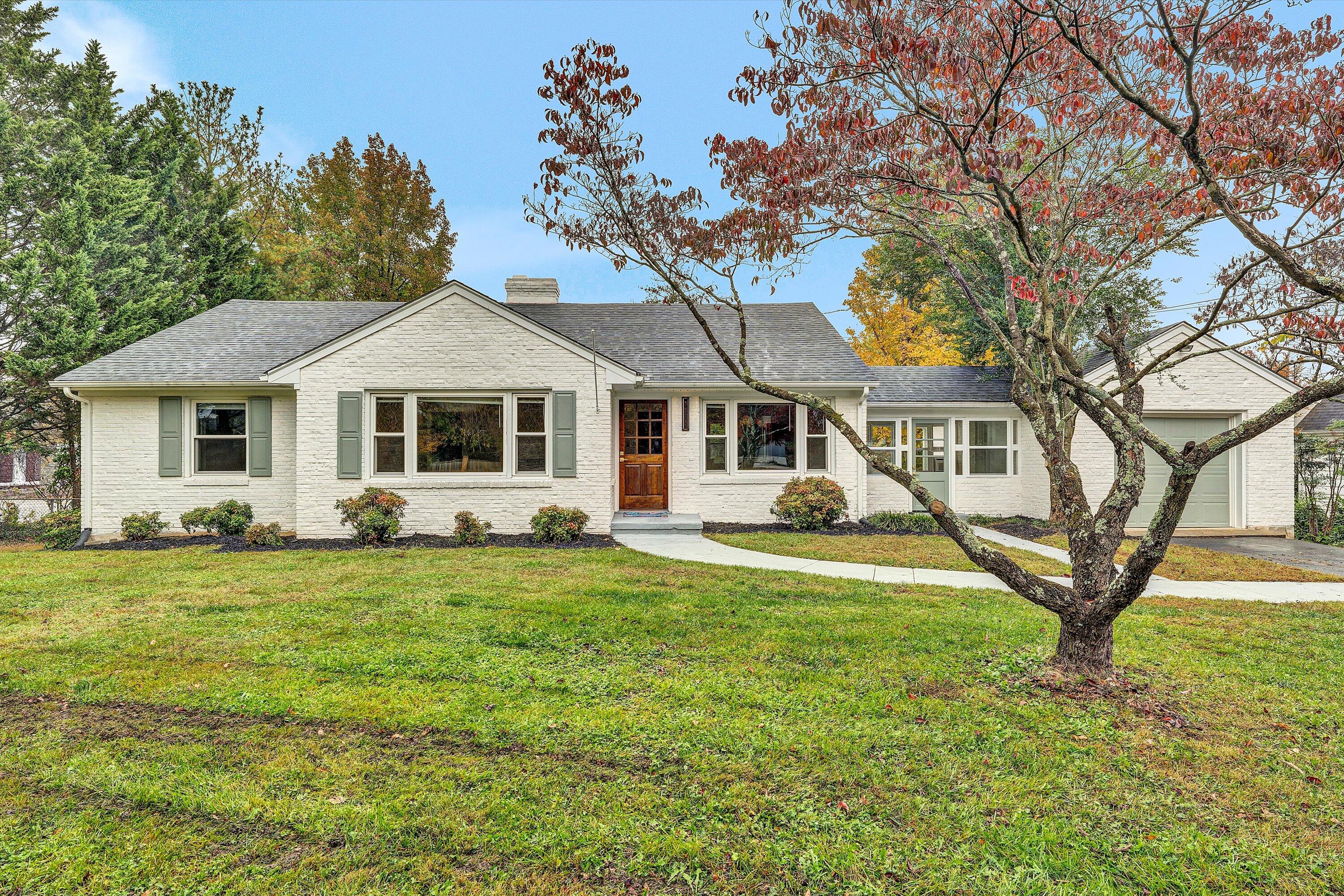 3573 Windsor Road Roanoke, VA 24018 - Photo 2 of 52 02-SGP-06378