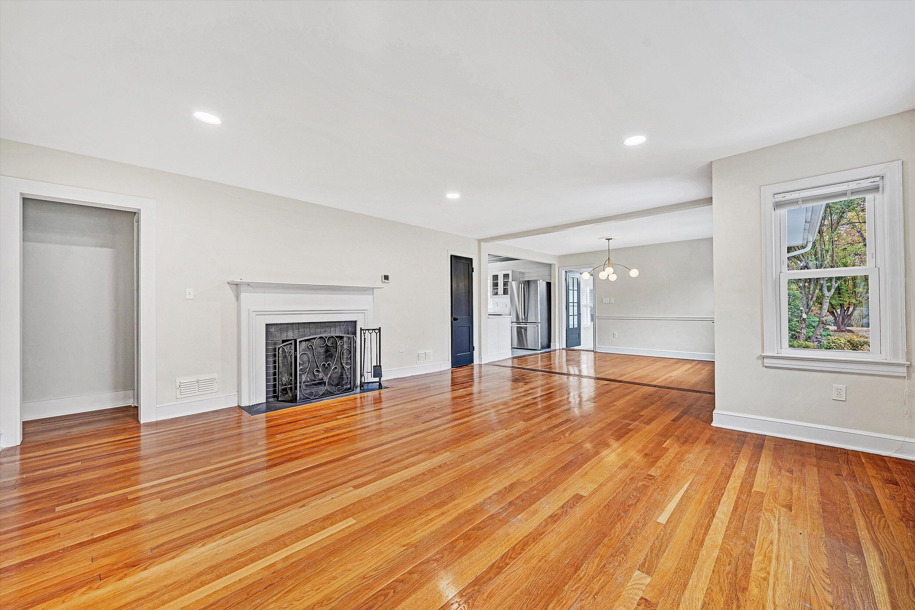 3573 Windsor Road Roanoke, VA 24018 - Photo 10 of 52 10-SGP-06249