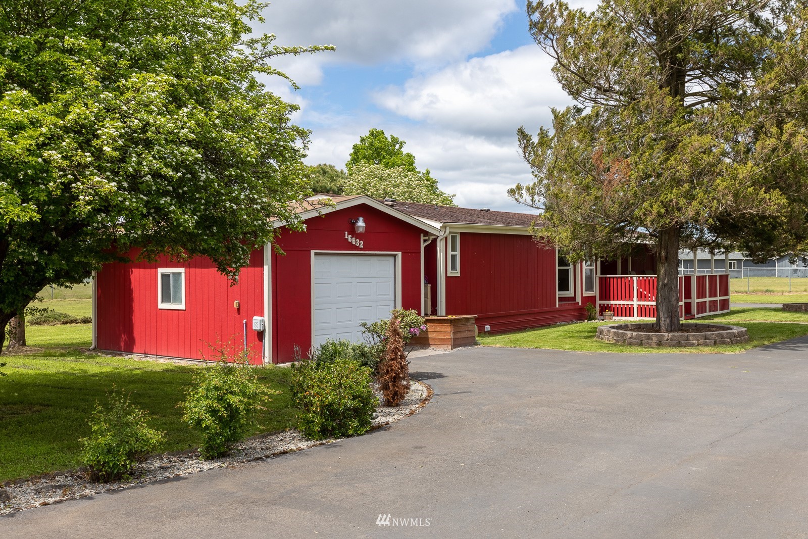 16632 103rd Avenue Southeast Yelm, WA 98597 - Photo 2 of 31 Gallery Image 2