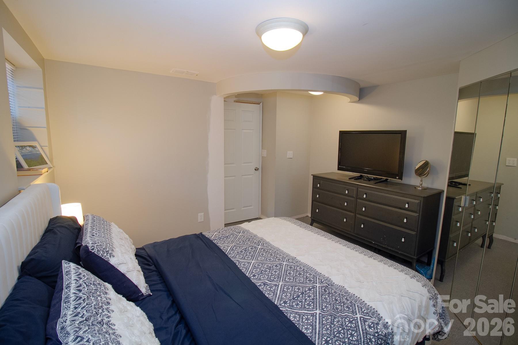 36 Clarendon Road Asheville, NC 28806 - Photo 41 of 48