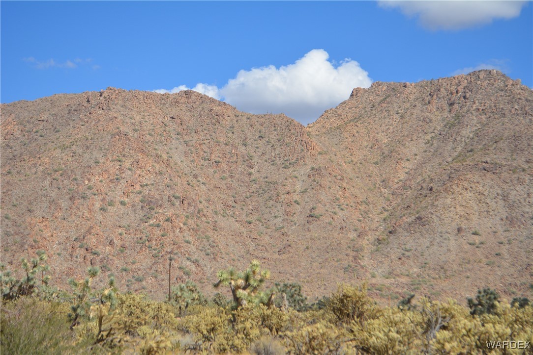 11841 Sherry Road Yucca, AZ 86438 - Photo 17 of 45 a view of a dry field