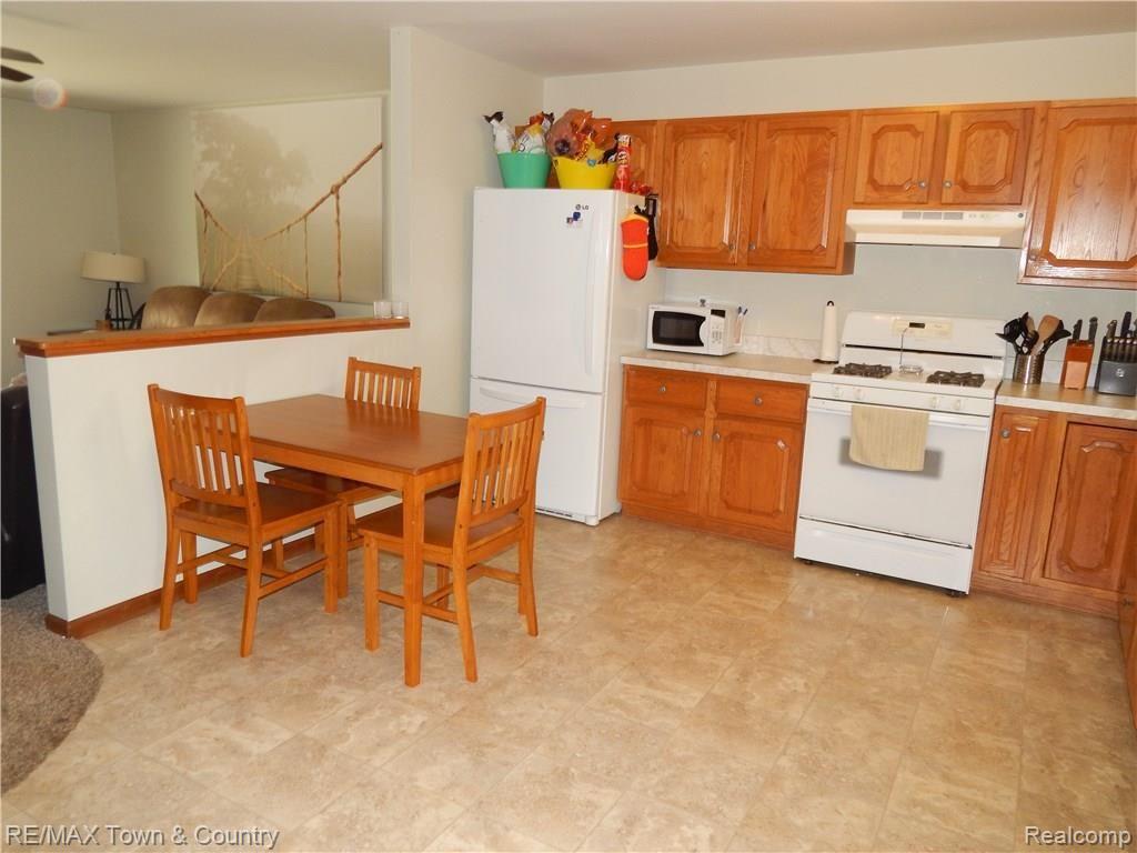 5257 East Carpenter Road Flint, MI 48506 - Photo 11 of 35