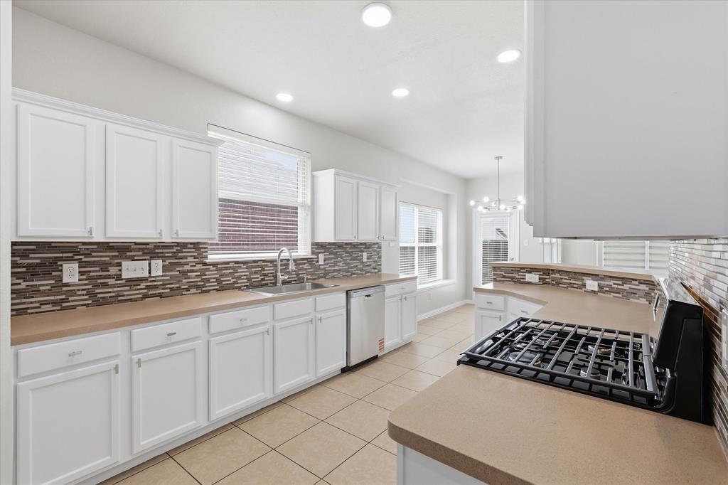 4561 Crooked Ridge Drive The Colony, TX 75056 - Photo 13 of 40