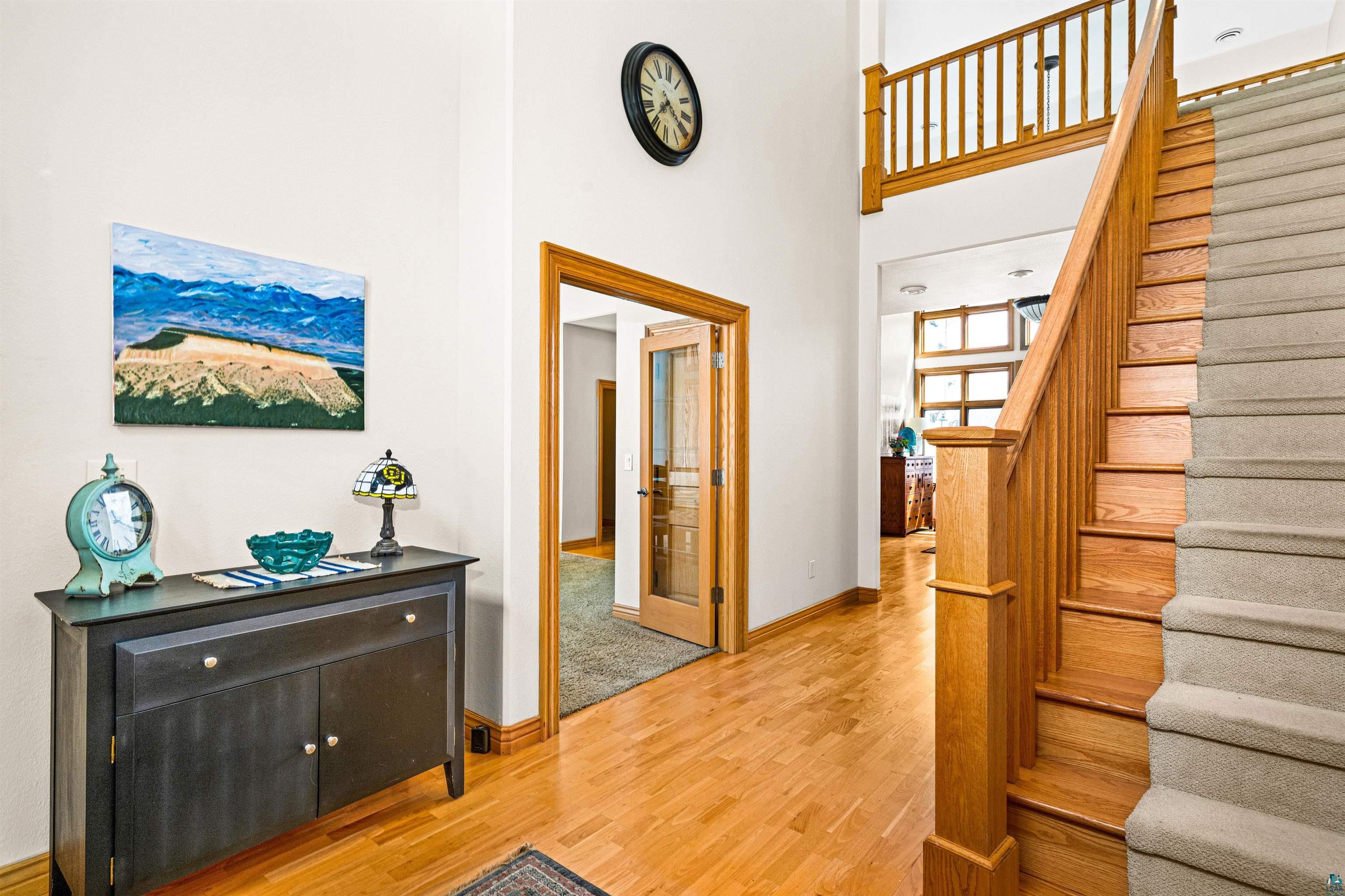 390 Crosby Road Cloquet, MN 55720 - Photo 4 of 41 Entrance Foyer
