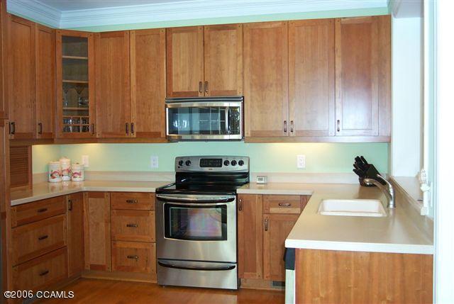 567 Coral Ridge Road Pine Knoll Shores, NC 28512 - Photo 12 of 29 KITCHEN