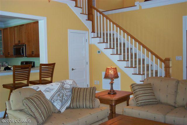 567 Coral Ridge Road Pine Knoll Shores, NC 28512 - Photo 7 of 29 LIVING ROOM
