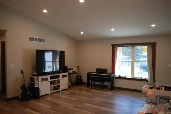 $370,000 | 58630 Broadway Boulevard, Elkhart, IN 46516