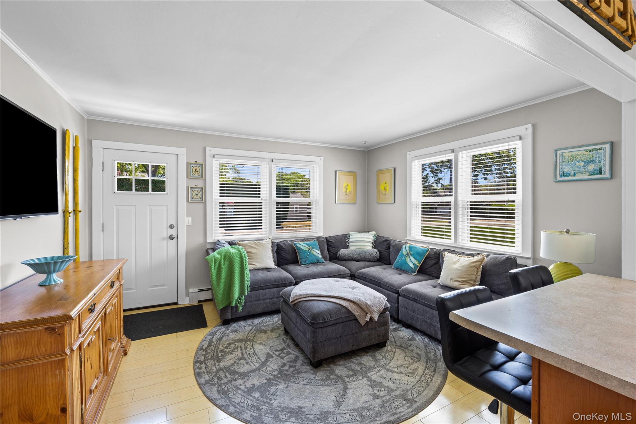 83 Beach Road Riverhead, NY 11901 - Photo 6 of 23