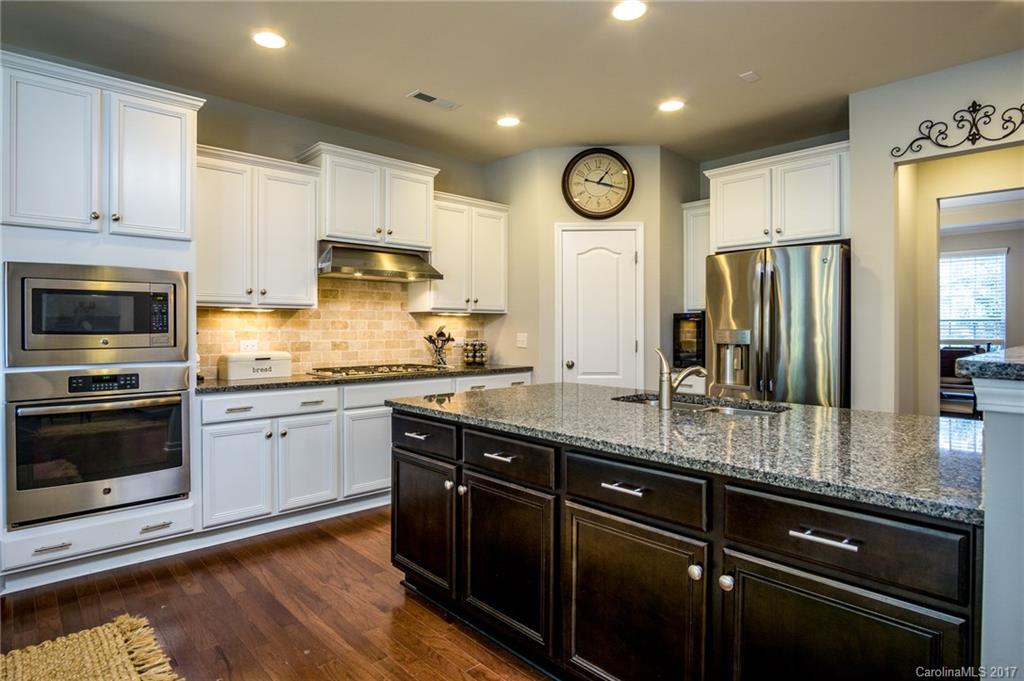 553 Brookhaven Drive Fort Mill, SC 29708 - Photo 1 of 24 Gallery Image 1