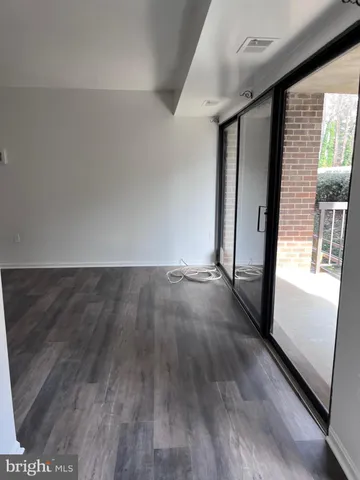 $269,900 | 9710 Kingsbridge Drive, Unit 104, Fairfax, VA 22031