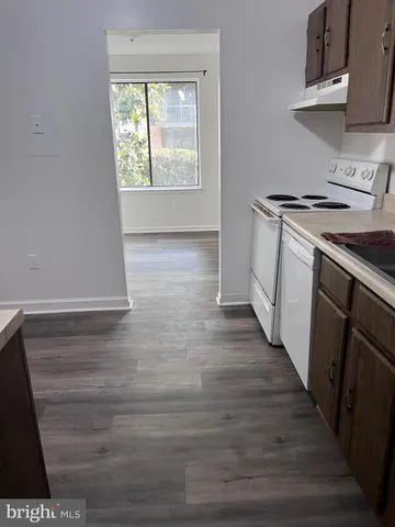 $269,900 | 9710 Kingsbridge Drive, Unit 104, Fairfax, VA 22031