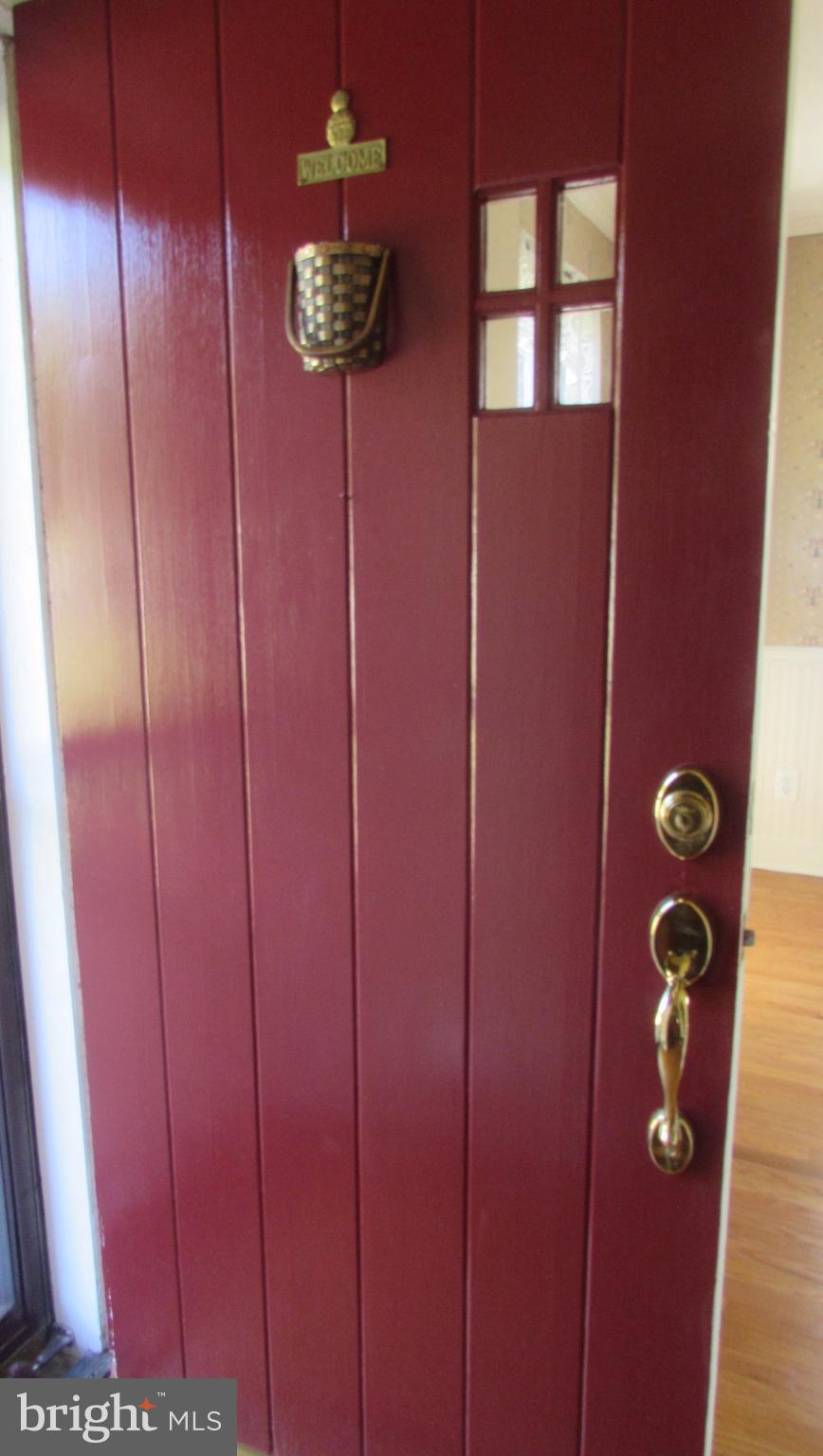 7 Tanglewood Road Catonsville, MD 21228 - Photo 2 of 27 The original front door is a keeper!