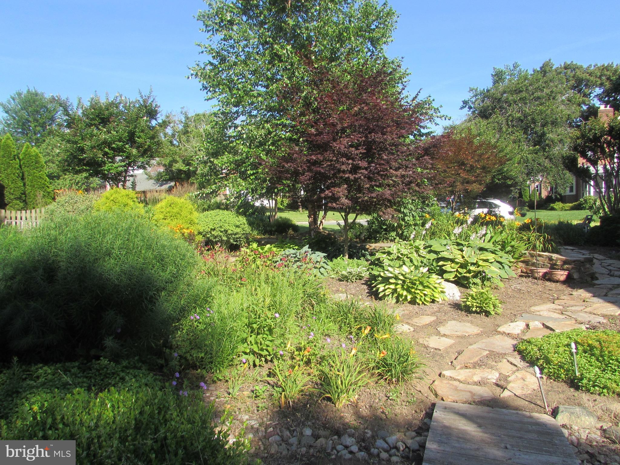 7 Tanglewood Road Catonsville, MD 21228 - Photo 22 of 27 Stunning landscaped lot!