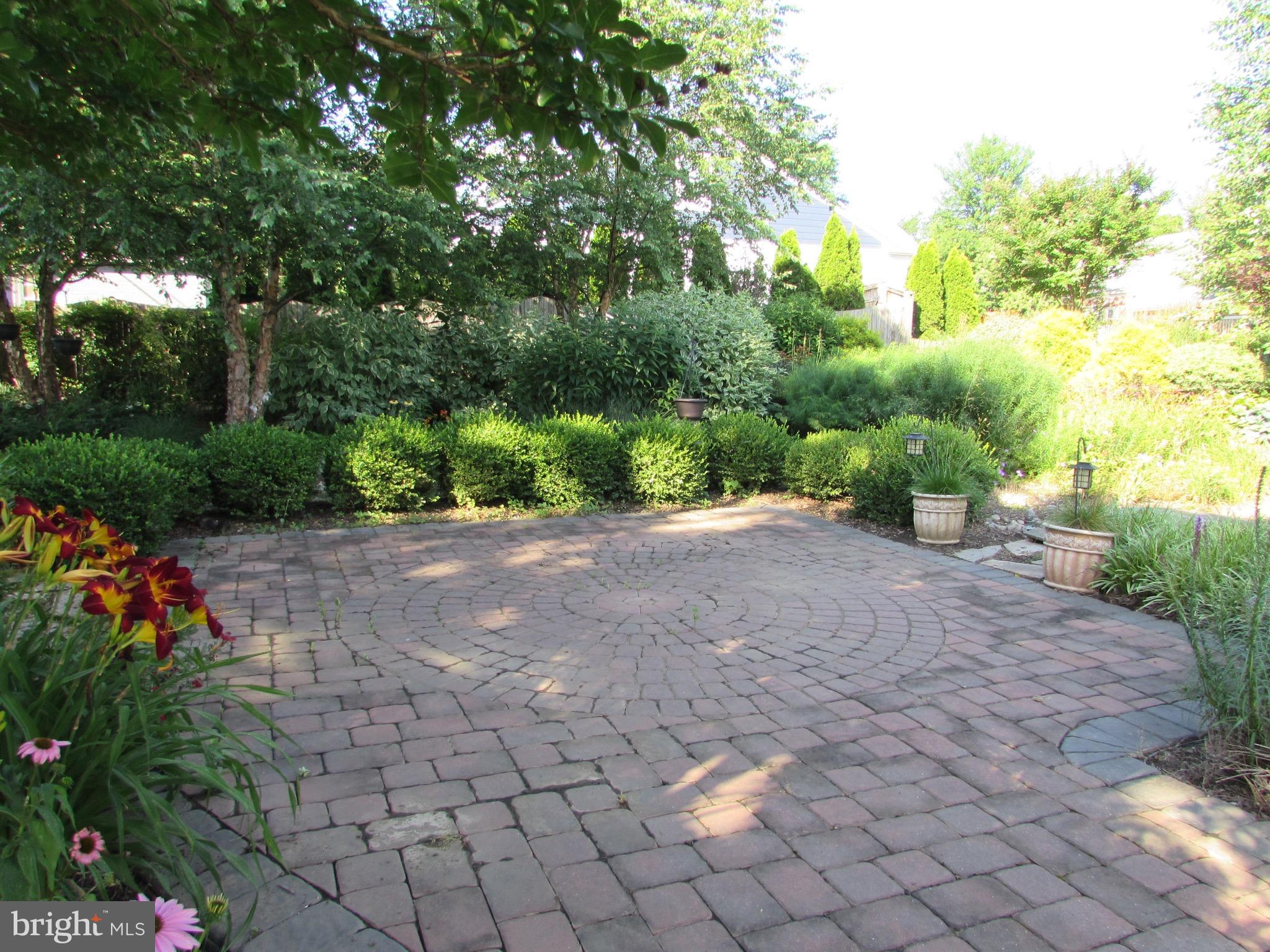7 Tanglewood Road Catonsville, MD 21228 - Photo 27 of 27 Perfect patio for al Fresca dining!