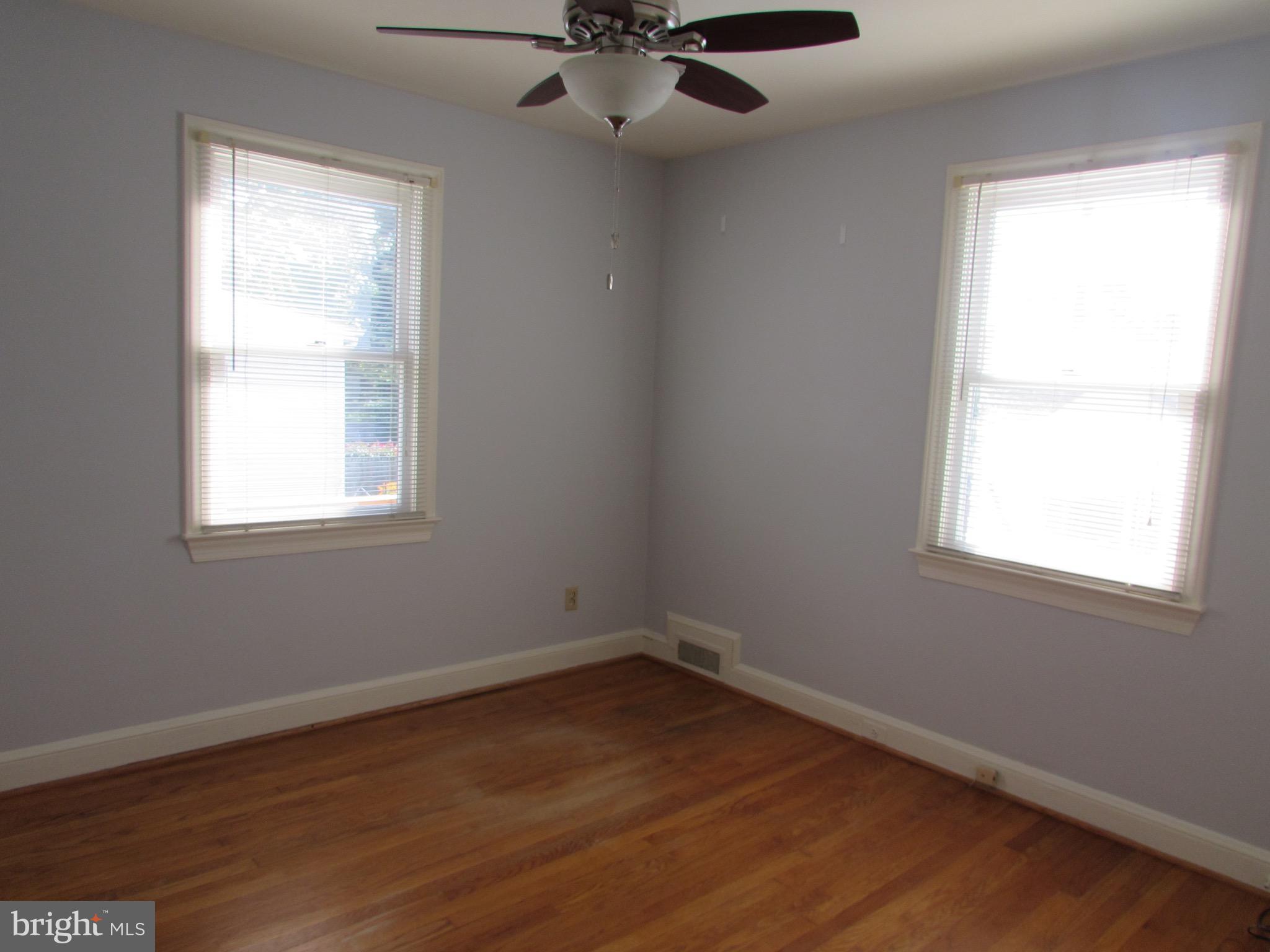 7 Tanglewood Road Catonsville, MD 21228 - Photo 8 of 27 Wood floors, fresh paint & a ceiling fan!