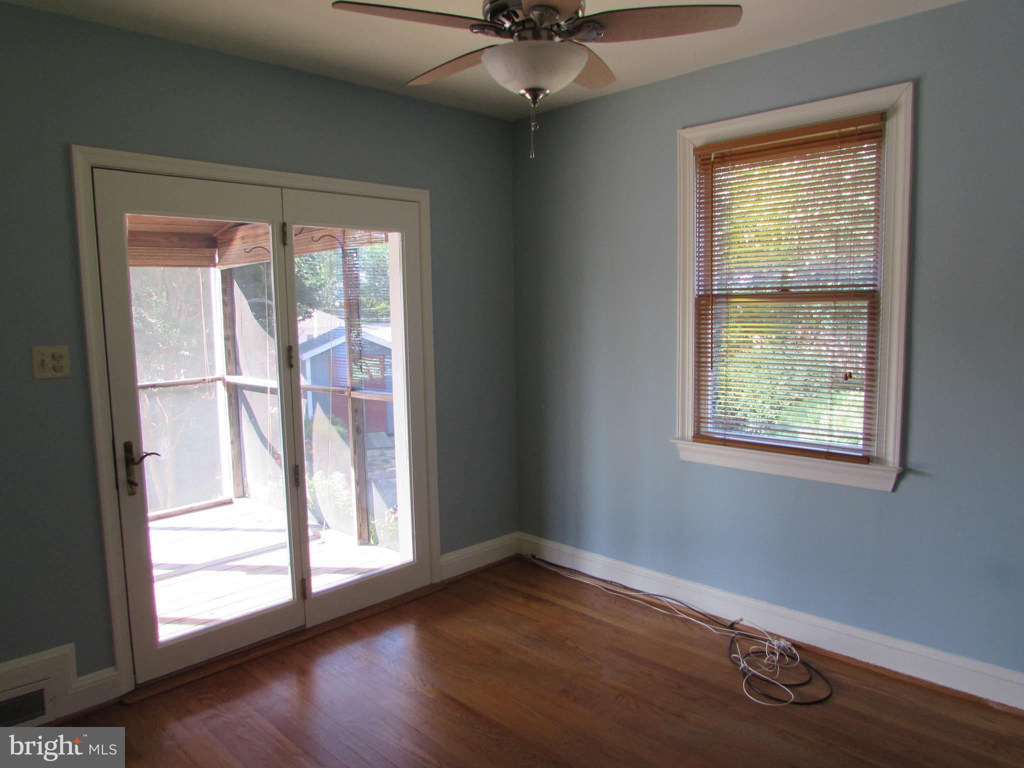 7 Tanglewood Road Catonsville, MD 21228 - Photo 9 of 27 Fresh paint and atrium doors to screened porch!