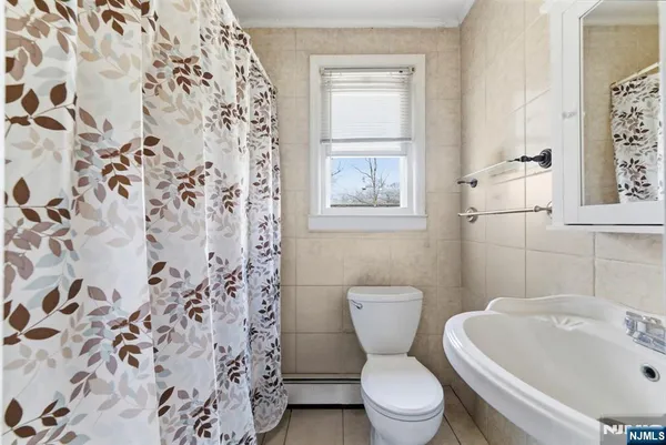 $449,999 | 537 Rogers Drive, Roxbury Township, NJ 07850