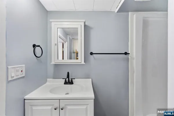 $449,999 | 537 Rogers Drive, Roxbury Township, NJ 07850