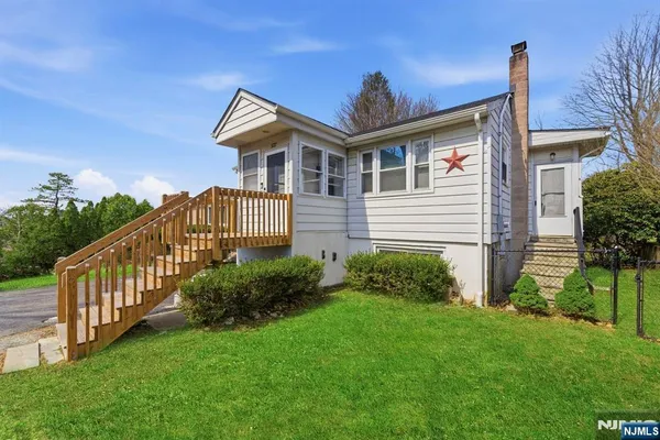 $449,999 | 537 Rogers Drive, Roxbury Township, NJ 07850