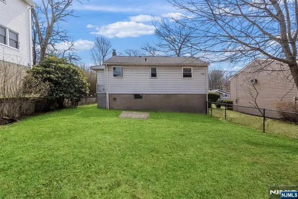 $449,999 | 537 Rogers Drive, Roxbury Township, NJ 07850