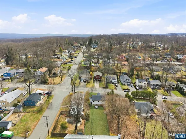 $449,999 | 537 Rogers Drive, Roxbury Township, NJ 07850