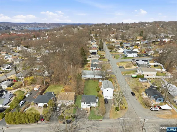 $449,999 | 537 Rogers Drive, Roxbury Township, NJ 07850