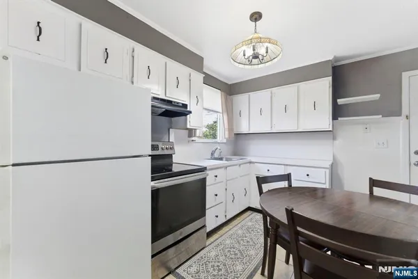 $449,999 | 537 Rogers Drive, Roxbury Township, NJ 07850