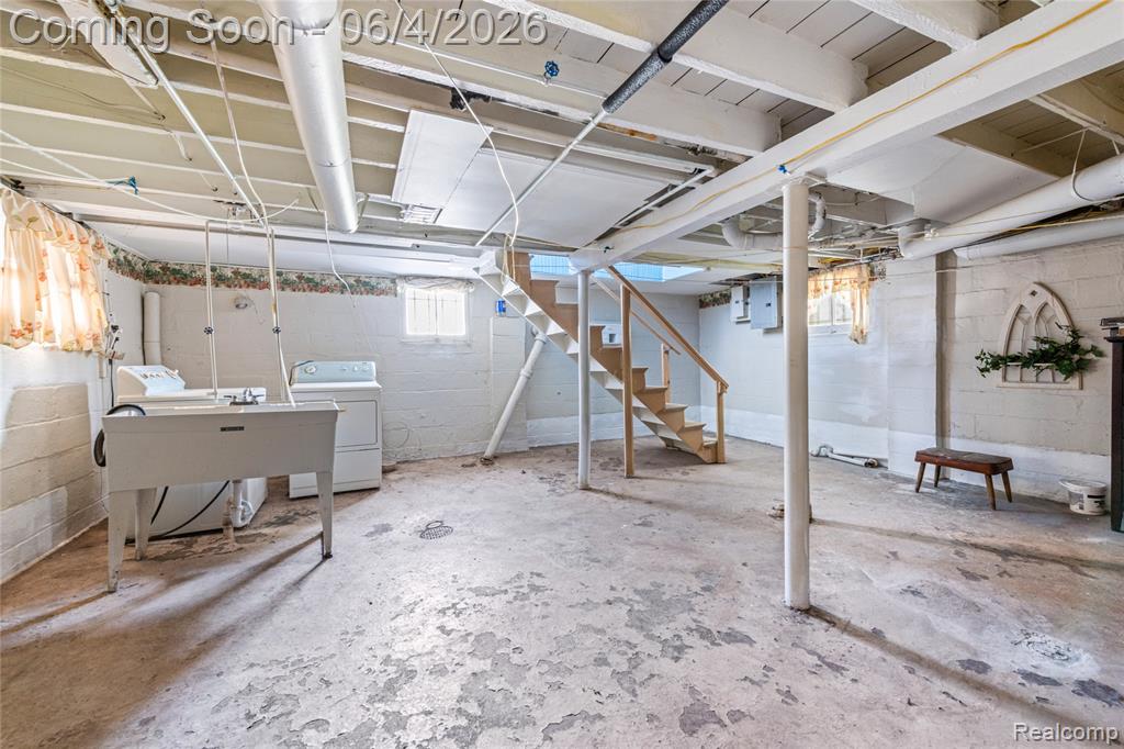1928 Yemans Street Hamtramck, MI 48212 - Photo 20 of 26