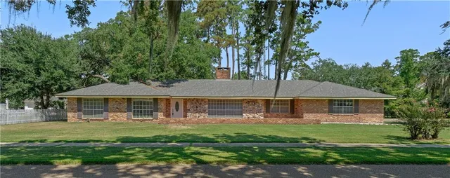 $325,000 | 600 Morgan Street, Madisonville, LA 70447